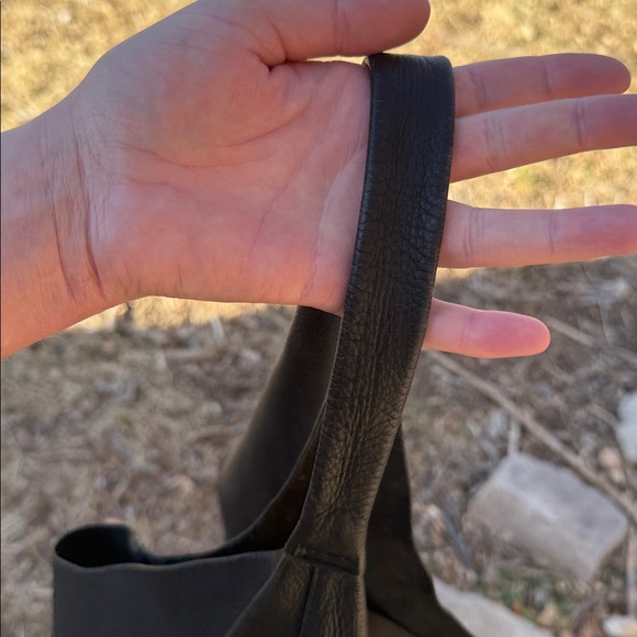 & other stories leather tote - Picture 7 of 7